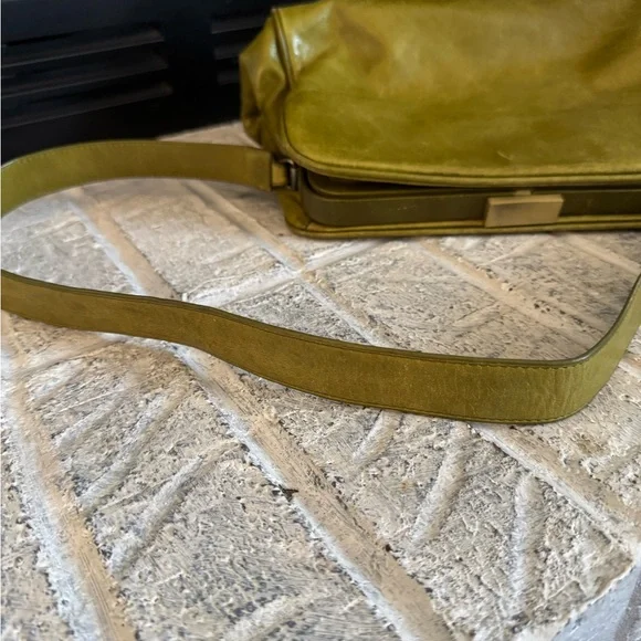 HOBO International Vintage Leather Hobo Bag - Picture 4 of 9